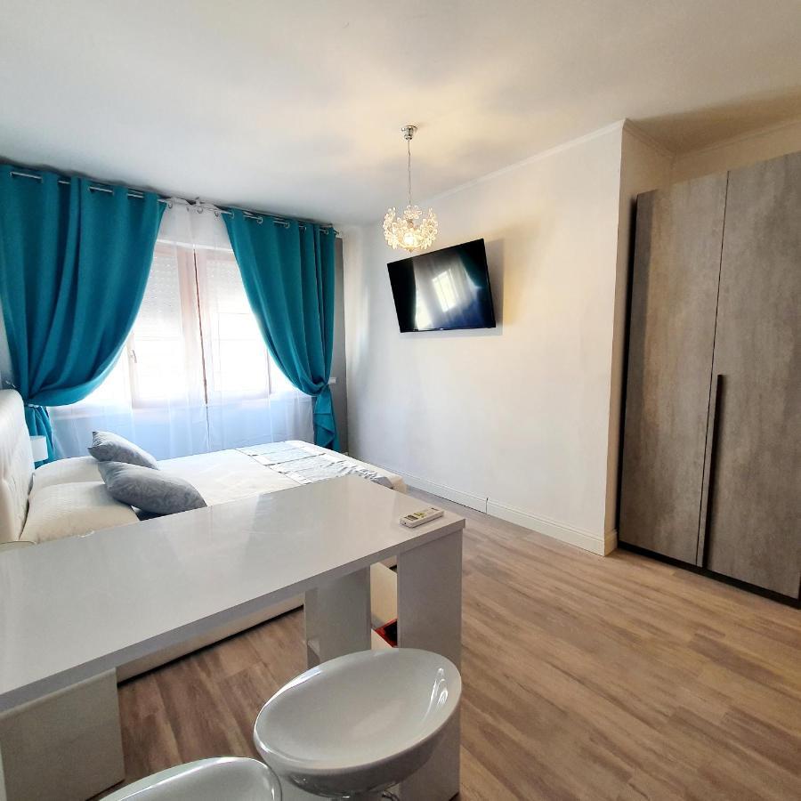 Villa Volta 1 Policlinico Монсеррато Экстерьер фото
